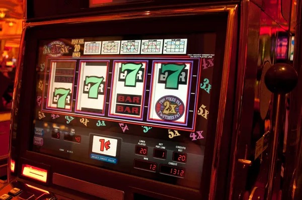 Adventures Beyond Wonderland slot gameplay interface Adventures Beyond Wonderland slot gameplay interface